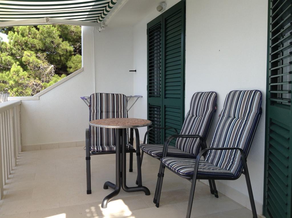 Apartments Vila Oksana Mimice Luaran gambar
