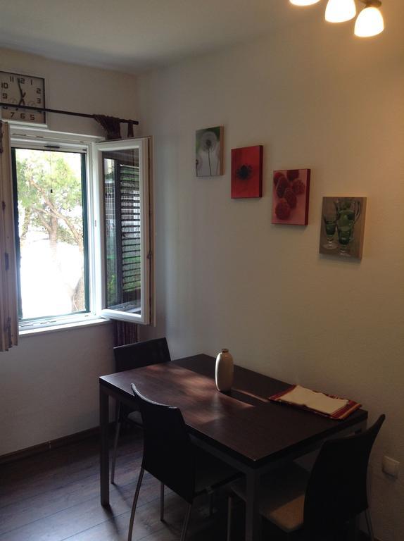 Apartments Vila Oksana Mimice Luaran gambar
